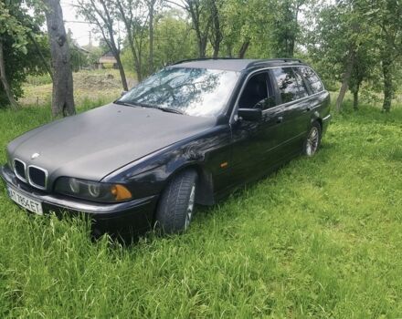 Чорний БМВ 5 Серія, об'ємом двигуна 2 л та пробігом 300 тис. км за 3200 $, фото 6 на Automoto.ua