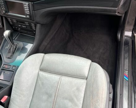 Чорний БМВ 5 Серія, об'ємом двигуна 2.5 л та пробігом 400 тис. км за 3300 $, фото 7 на Automoto.ua