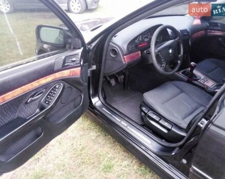 Черный БМВ 5 Серия, объемом двигателя 1.95 л и пробегом 400 тыс. км за 3800 $, фото 4 на Automoto.ua