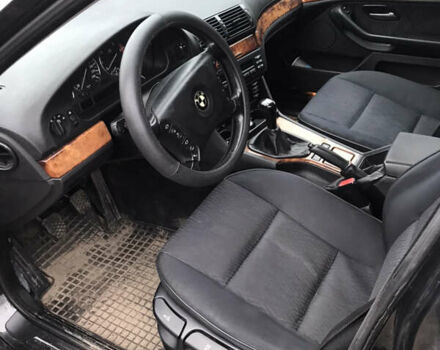 Черный БМВ 5 Серия, объемом двигателя 2.5 л и пробегом 414 тыс. км за 2350 $, фото 2 на Automoto.ua