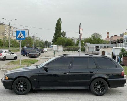 Чорний БМВ 5 Серія, об'ємом двигуна 3 л та пробігом 300 тис. км за 5900 $, фото 2 на Automoto.ua