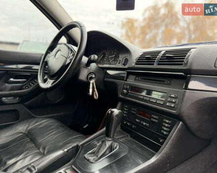 Чорний БМВ 5 Серія, об'ємом двигуна 2.5 л та пробігом 350 тис. км за 5200 $, фото 68 на Automoto.ua