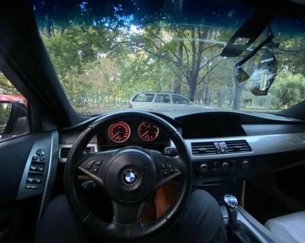 Черный БМВ 5 Серия, объемом двигателя 3 л и пробегом 330 тыс. км за 6600 $, фото 4 на Automoto.ua