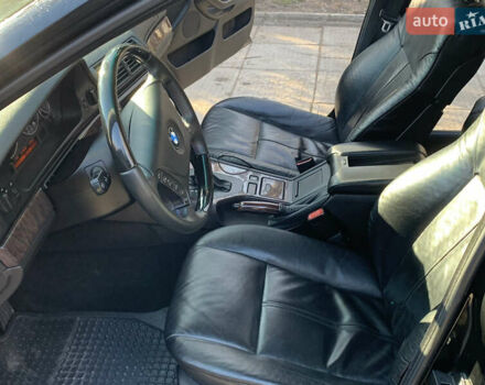 Черный БМВ 5 Серия, объемом двигателя 2.9 л и пробегом 378 тыс. км за 8000 $, фото 7 на Automoto.ua