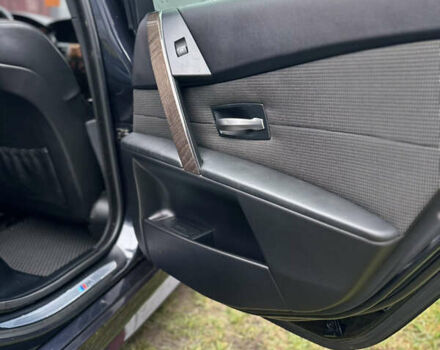 Чорний БМВ 5 Серія, об'ємом двигуна 3 л та пробігом 338 тис. км за 9500 $, фото 35 на Automoto.ua