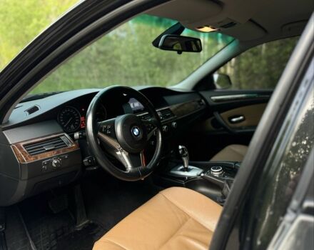 Черный БМВ 5 Серия, объемом двигателя 3 л и пробегом 315 тыс. км за 10600 $, фото 6 на Automoto.ua