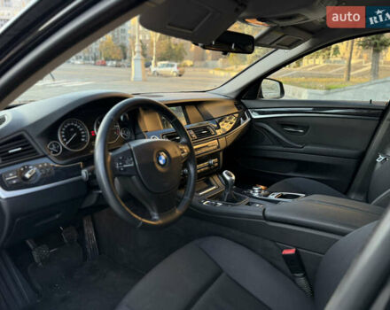 Черный БМВ 5 Серия, объемом двигателя 2 л и пробегом 356 тыс. км за 10500 $, фото 9 на Automoto.ua