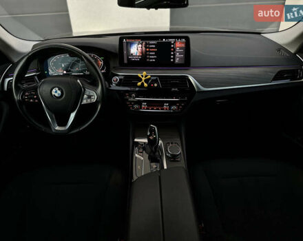 Черный БМВ 5 Серия, объемом двигателя 2 л и пробегом 203 тыс. км за 37500 $, фото 16 на Automoto.ua