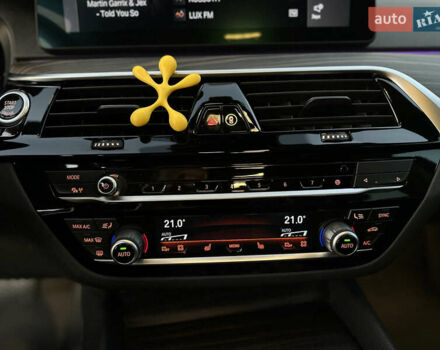 Черный БМВ 5 Серия, объемом двигателя 2 л и пробегом 203 тыс. км за 37500 $, фото 18 на Automoto.ua