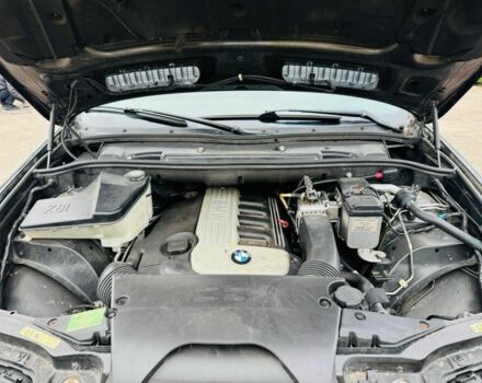 Черный БМВ 5 Серия, объемом двигателя 3 л и пробегом 320 тыс. км за 5700 $, фото 12 на Automoto.ua