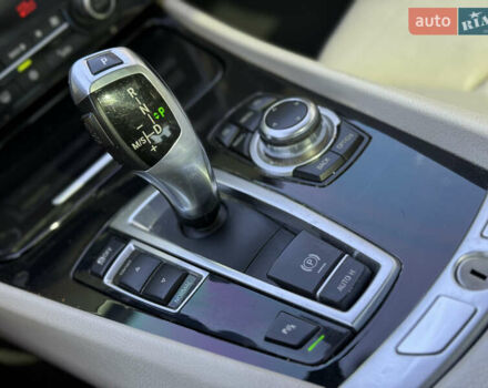 Чорний БМВ 5 Серія, об'ємом двигуна 3 л та пробігом 210 тис. км за 15000 $, фото 27 на Automoto.ua