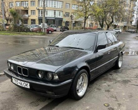 Черный БМВ 5 Серия, объемом двигателя 3.5 л и пробегом 305 тыс. км за 7999 $, фото 1 на Automoto.ua