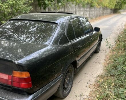 Чорний БМВ 5 Серія, об'ємом двигуна 2 л та пробігом 400 тис. км за 1300 $, фото 1 на Automoto.ua