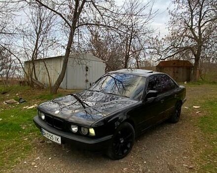 Черный БМВ 5 Серия, объемом двигателя 2.5 л и пробегом 350 тыс. км за 2800 $, фото 1 на Automoto.ua