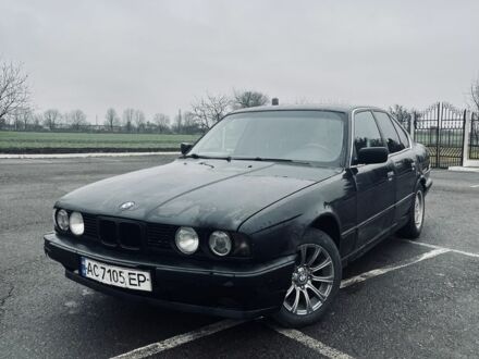 Черный БМВ 5 Серия, объемом двигателя 2 л и пробегом 450 тыс. км за 1420 $, фото 1 на Automoto.ua