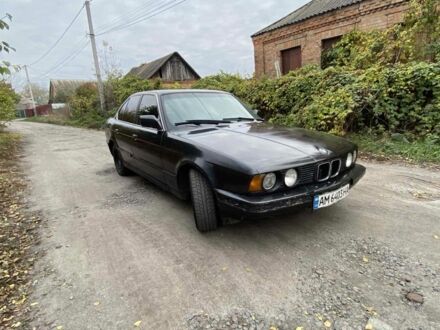 Чорний БМВ 5 Серія, об'ємом двигуна 2 л та пробігом 300 тис. км за 1800 $, фото 1 на Automoto.ua