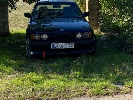 Черный БМВ 5 Серия, объемом двигателя 2 л и пробегом 230 тыс. км за 2400 $, фото 1 на Automoto.ua