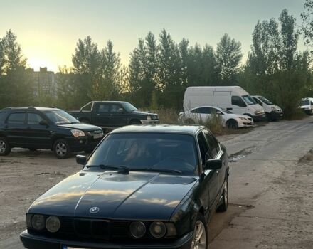 Черный БМВ 5 Серия, объемом двигателя 2.5 л и пробегом 380 тыс. км за 2401 $, фото 1 на Automoto.ua