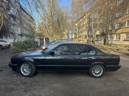 Черный БМВ 5 Серия, объемом двигателя 2 л и пробегом 300 тыс. км за 3700 $, фото 1 на Automoto.ua