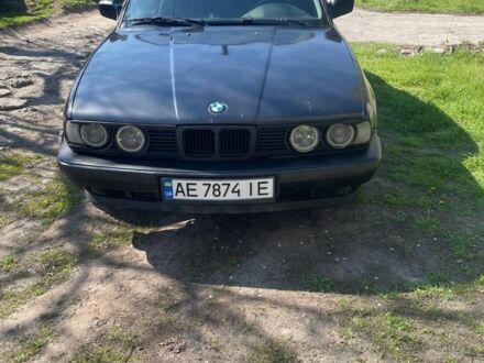 БМВ 5 Серия 1990 в Каменское - Днепродзержинск на Automoto.ua Черный БМВ 5 Серия, объемом двигателя 2 л и пробегом 370 тыс. км за 2100 $, фото 1 на Automoto.ua