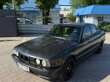 Чорний БМВ 5 Серія, об'ємом двигуна 2.5 л та пробігом 300 тис. км за 4000 $, фото 1 на Automoto.ua