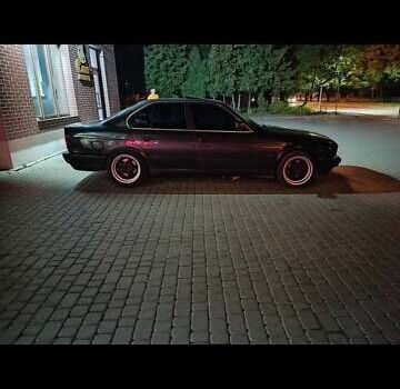 Черный БМВ 5 Серия, объемом двигателя 2.5 л и пробегом 290 тыс. км за 3200 $, фото 1 на Automoto.ua