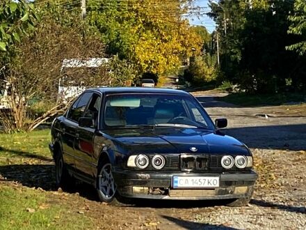 Черный БМВ 5 Серия, объемом двигателя 2 л и пробегом 0 тыс. км за 1800 $, фото 1 на Automoto.ua