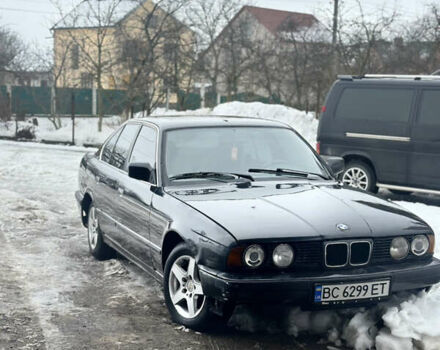 Черный БМВ 5 Серия, объемом двигателя 2 л и пробегом 280 тыс. км за 1000 $, фото 1 на Automoto.ua