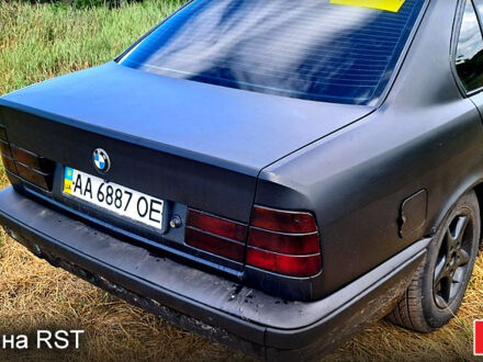 БМВ 5 Серія 1990 у Изюме на Automoto.ua Чорний БМВ 5 Серія, об'ємом двигуна 2.4 л та пробігом 0 тис. км за 3800 $, фото 1 на Automoto.ua