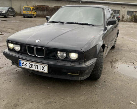 Чорний БМВ 5 Серія, об'ємом двигуна 2 л та пробігом 300 тис. км за 1600 $, фото 1 на Automoto.ua