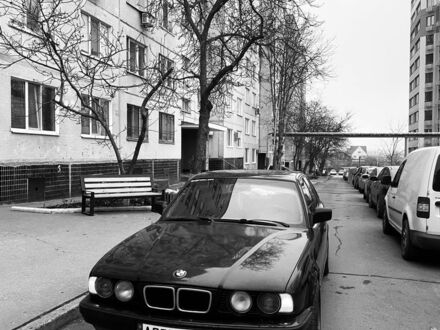 Черный БМВ 5 Серия, объемом двигателя 2.5 л и пробегом 382 тыс. км за 2900 $, фото 1 на Automoto.ua