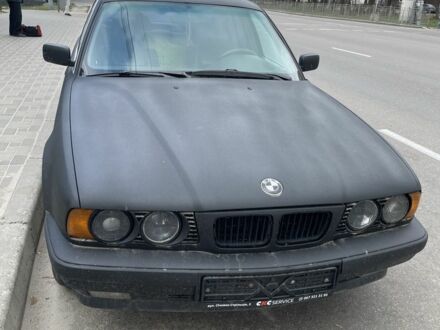 Чорний БМВ 5 Серія, об'ємом двигуна 2 л та пробігом 330 тис. км за 2900 $, фото 1 на Automoto.ua