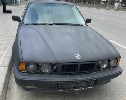 Чорний БМВ 5 Серія, об'ємом двигуна 2 л та пробігом 330 тис. км за 2900 $, фото 1 на Automoto.ua