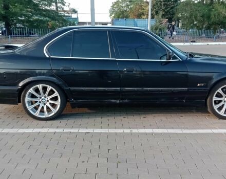 Чорний БМВ 5 Серія, об'ємом двигуна 2.5 л та пробігом 350 тис. км за 2400 $, фото 1 на Automoto.ua
