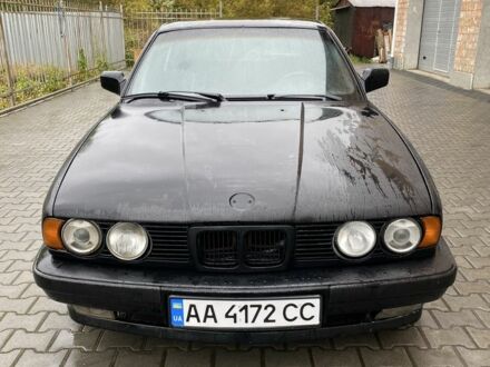 Чорний БМВ 5 Серія, об'ємом двигуна 2 л та пробігом 300 тис. км за 1800 $, фото 1 на Automoto.ua