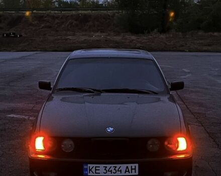 Чорний БМВ 5 Серія, об'ємом двигуна 2 л та пробігом 420 тис. км за 3500 $, фото 1 на Automoto.ua