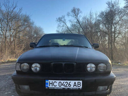 БМВ 5 Серия 1992 в Пустомытах на Automoto.ua Черный БМВ 5 Серия, объемом двигателя 2.5 л и пробегом 375 тыс. км за 2300 $, фото 1 на Automoto.ua