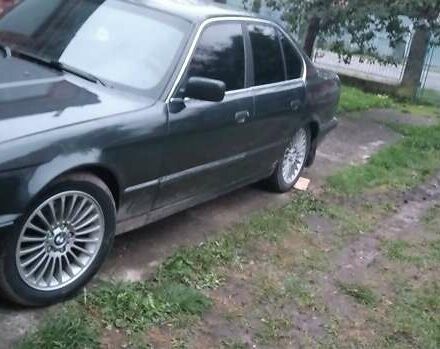 Чорний БМВ 5 Серія, об'ємом двигуна 2 л та пробігом 250 тис. км за 2600 $, фото 1 на Automoto.ua