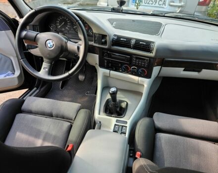 БМВ 5 Серия 1993 в Александрие на Automoto.ua Черный БМВ 5 Серия, объемом двигателя 2.5 л и пробегом 470 тыс. км за 4200 $, фото 1 на Automoto.ua