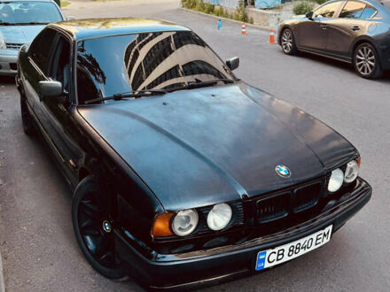 Черный БМВ 5 Серия, объемом двигателя 2 л и пробегом 350 тыс. км за 3450 $, фото 1 на Automoto.ua