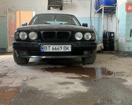 Черный БМВ 5 Серия, объемом двигателя 1.99 л и пробегом 338 тыс. км за 4000 $, фото 1 на Automoto.ua