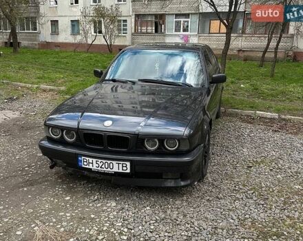 Черный БМВ 5 Серия, объемом двигателя 2 л и пробегом 475 тыс. км за 3500 $, фото 1 на Automoto.ua