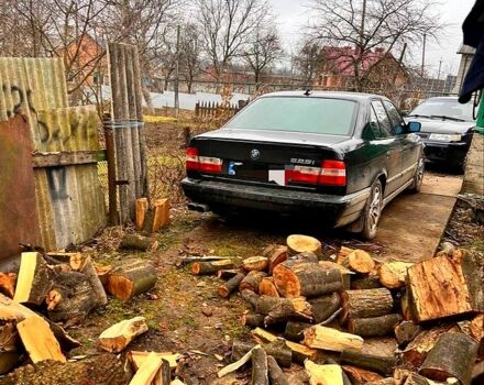 Черный БМВ 5 Серия, объемом двигателя 2.5 л и пробегом 150 тыс. км за 1550 $, фото 1 на Automoto.ua