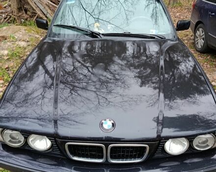 Черный БМВ 5 Серия, объемом двигателя 2.5 л и пробегом 324 тыс. км за 2600 $, фото 1 на Automoto.ua