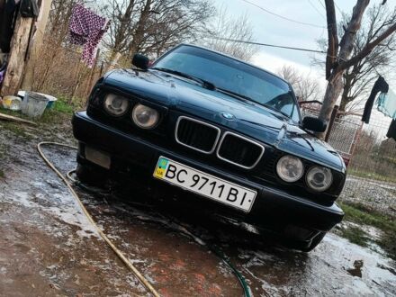 Чорний БМВ 5 Серія, об'ємом двигуна 2.5 л та пробігом 300 тис. км за 1500 $, фото 1 на Automoto.ua