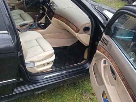 Черный БМВ 5 Серия, объемом двигателя 2 л и пробегом 222 тыс. км за 2800 $, фото 1 на Automoto.ua