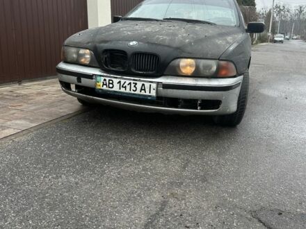 Чорний БМВ 5 Серія, об'ємом двигуна 2 л та пробігом 300 тис. км за 1200 $, фото 1 на Automoto.ua