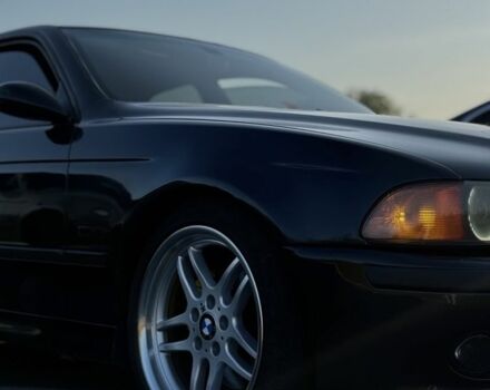 Черный БМВ 5 Серия, объемом двигателя 3.5 л и пробегом 270 тыс. км за 5500 $, фото 1 на Automoto.ua