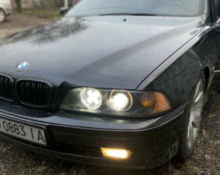 Черный БМВ 5 Серия, объемом двигателя 3 л и пробегом 408 тыс. км за 4000 $, фото 1 на Automoto.ua