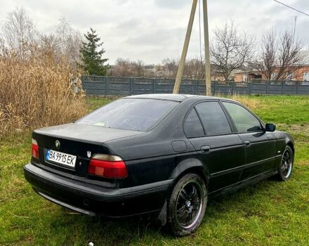 Чорний БМВ 5 Серія, об'ємом двигуна 2 л та пробігом 300 тис. км за 3200 $, фото 1 на Automoto.ua